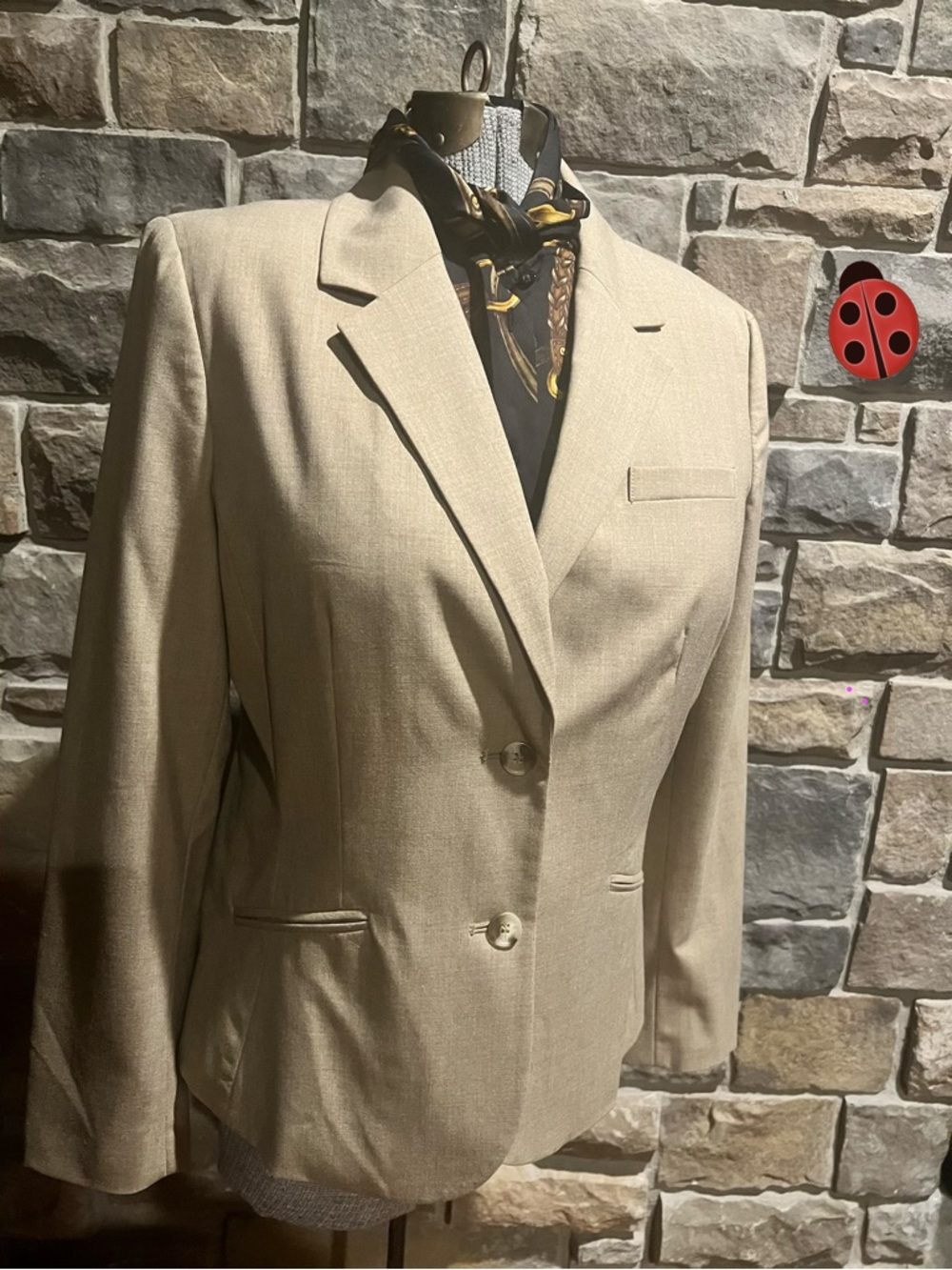 Isaac Mizrahi brown sugar women’s Tailored Blazer and Pants. 14